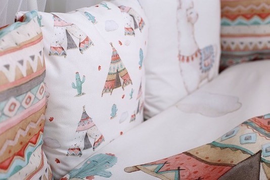 Lappetti Комплект в детскую кроватку с подушечками "Ламы"